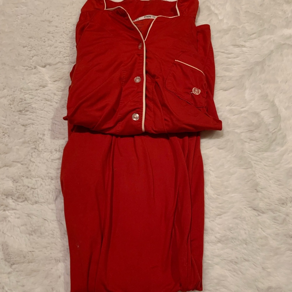 Women’s Button Down Pajama Set!